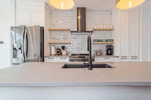 Bromont Apartment | 853 condo in Bromont Vieux Village mountain view