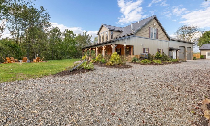 Walker Lake Cabin | 8bd w/ Hottub & Large Game Room | Walker Lake