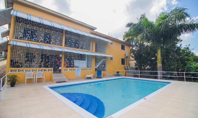 IronShore Estates Villa | 9 bed Villa Montego 10 minute walk to the Beach