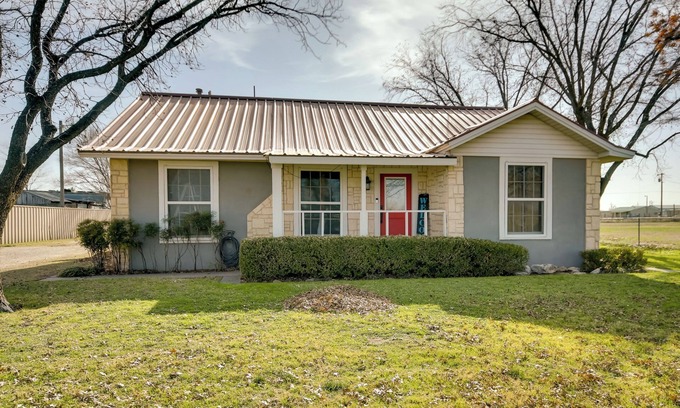 Lubbock House | 9 Mi to Downtown: Lubbock Home w/Yard
