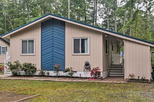 Ocean Pines House | 9 Mi to Ocean City Beaches Retreat with Patio