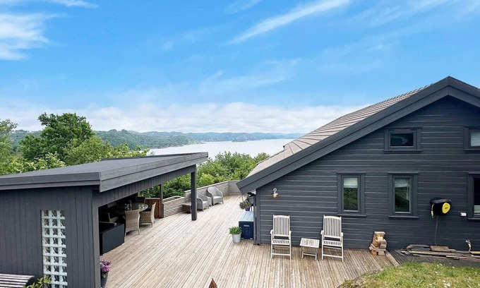 Lyngdal House | 9 person holiday home in Korshamn-By Traum