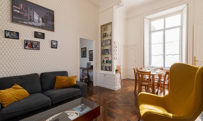 Carentan Apartment | 95 m² Apartment ∙ 3 bedrooms ∙ 8 guests
