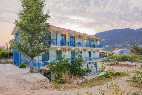 Vassiliki Bed & Breakfast | AκrotiriResort