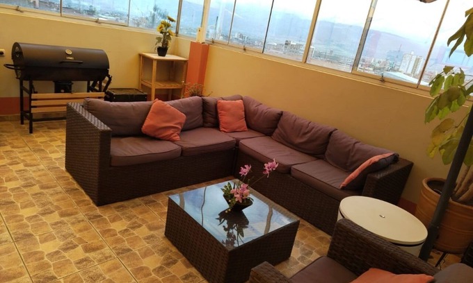 El Tambo House | A 2 Minutos de Real Plaza, Frente a Zoológico Cerrito de la Libertad! Casa Ideal