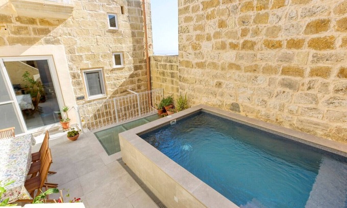 Zebbug Apartment | A 2BR farmhouse with private pool in Zebbug & BBQ