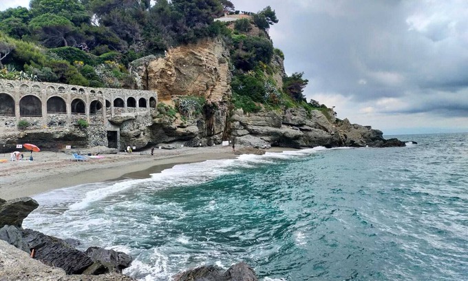 Albisola Superiore Apartment | A 7 MIN A PIEDI DAL MARE, 5 DAL CENTRO, ZONA TRANQUILLA E POSTO AUTO PRIVATO