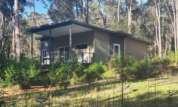 Denmark Ski Chalet | A beautiful chalet in a secluded bush environment, only a short walk to town.