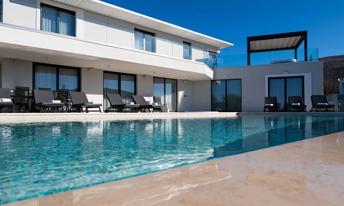 Diminici Villa | A beautiful family villa near Labin with a pool