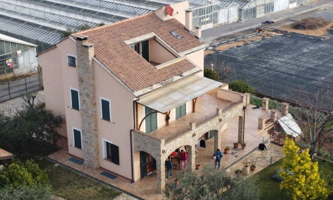 Albenga Villa | 'a Cà du Ventu - Large apartment in the villa, which on request becomes a three-room apartment.