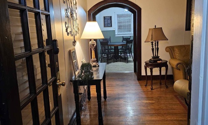 Greeneville Cottage | A Charming Craftsman's Cottage that is 5 minute walk from downtown Greeneville.