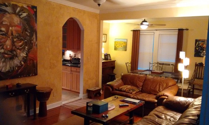 Buckhead House | A Comfortable home Beautiful Quiet neighborhood Heart of Buckhead