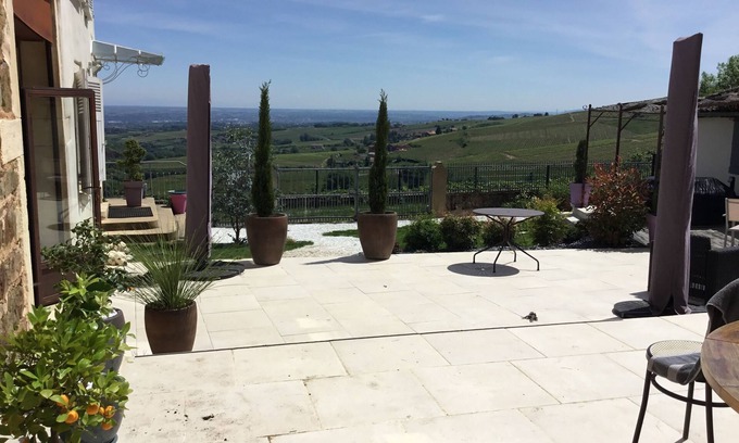 Blace House | A corner of paradise and tranquility in the heart of Beaujolais