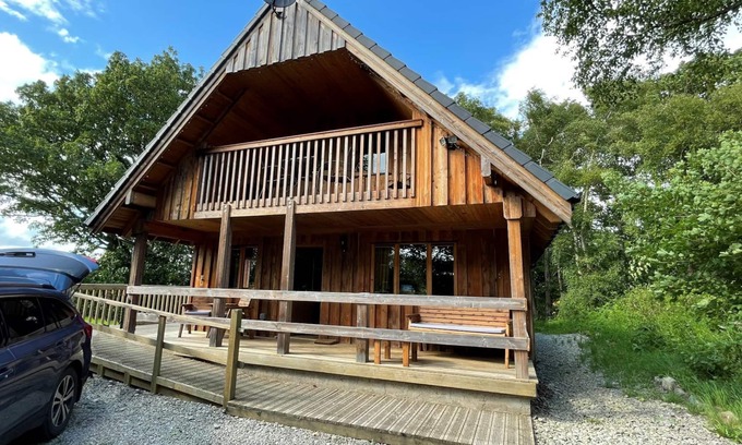 Aberchirder Cabin | A cosy log cabin nestled in the woods. next to the river Deveron