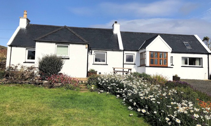Halistra Cottage | A cosy three bedroomed cottage on the Isle of Skye with stunning sea views.