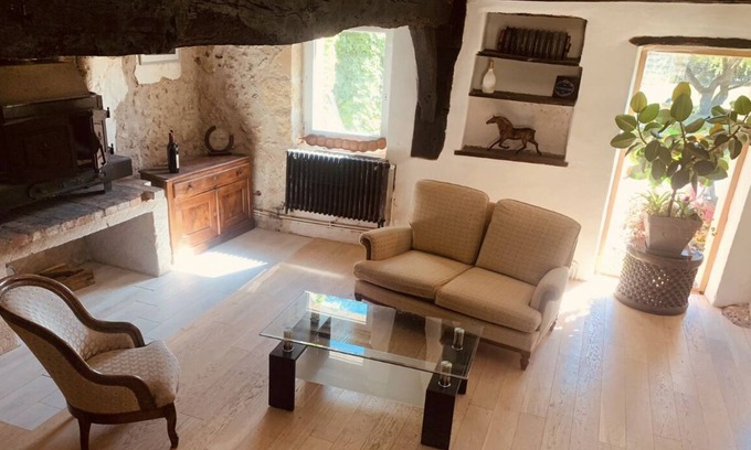 Montreuil-en-Touraine Cottage | A country house in a green setting in the heart of the Loire castles