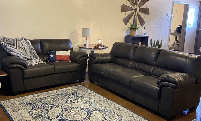 Hondo House | A country retreat with plenty of space to entertain, sleep and play.