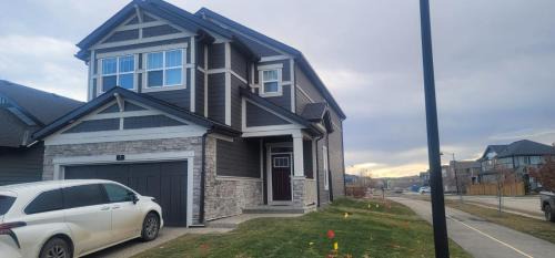 Southeast Calgary Apartment | A Cozy home away from home at South East Calgary
