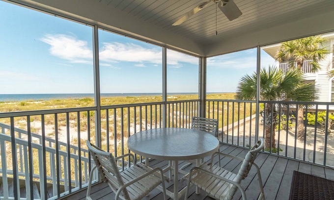 Palm Island Villa | A Fabulous view and only steps from the Pool and the sandy beach. B1311A