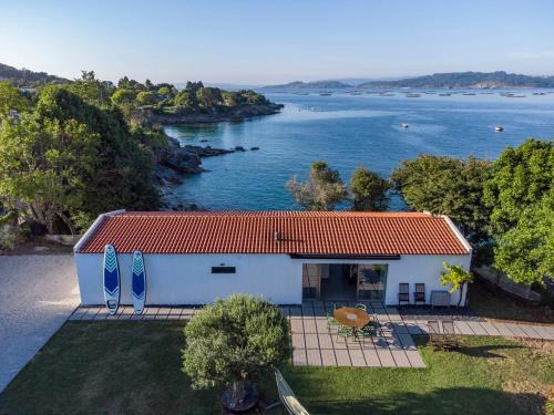 Donon House | A Factoria Beach House by Prishomes