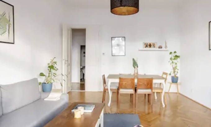 Rudolfsheim-Funfhaus Apartment | A family apartment close to Schönbrunn Castle