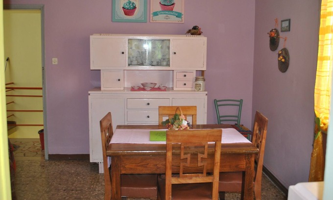 Mirandola House | A few km from the border with Lombardy, Emilia Romagna and Veneto, 30 parking pr