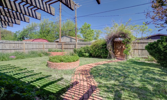 Lubbock House | A few Miles from TTU! Walk to O.W. Ribble Park!
