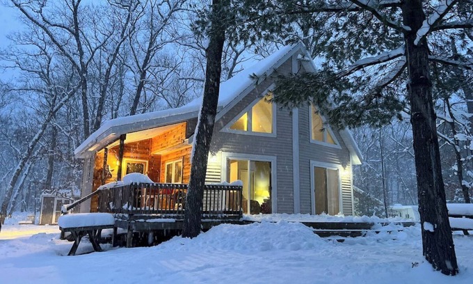 Baldwin Cabin | A-Frame Cabin, Lake Access with Game Room