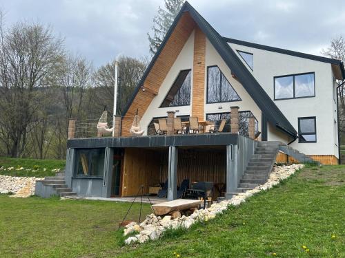 Tesila House | A-frame Sofis House Valea Doftanei