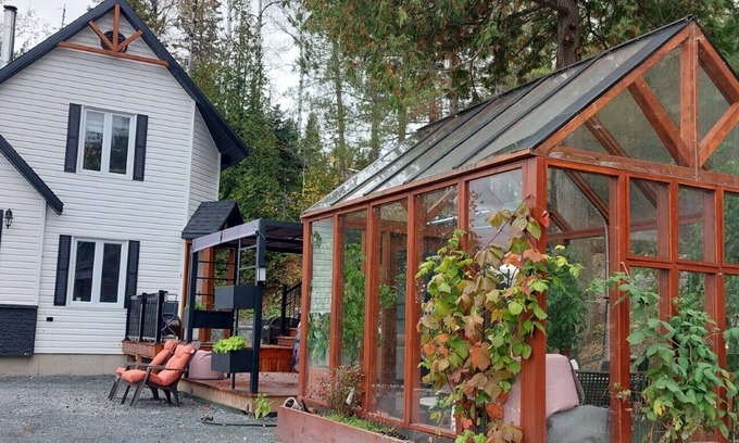 Rimouski-Neigette Ski Chalet | A getaway on the shores of Lac-Chaud, 15 minutes from Rimouski