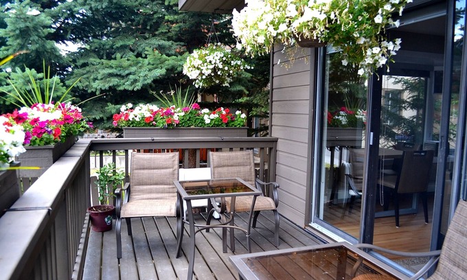 Banff Bed & Breakfast | A Good Nite's Rest Bed and Breakfast
