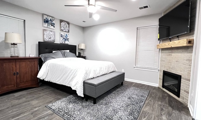 Church Street House | A Home Stay on Business Trip - Near Airport