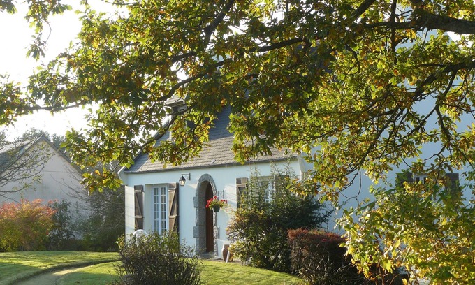 Ergue-Gaberic House | A L'ombre des Pommiers