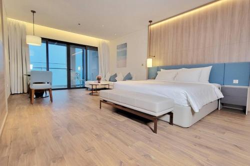 Bai Chay Apartment | A La Carte - Modern Residence