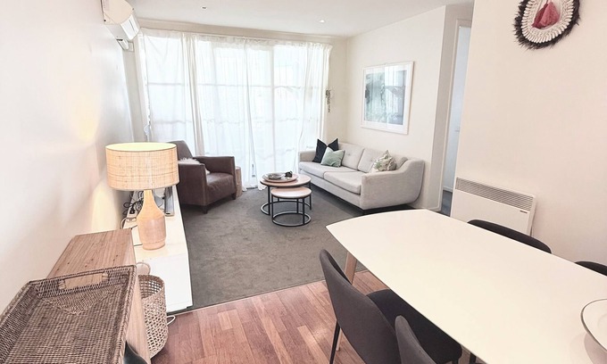 Prahran Apartment | A little Gem off Chapel and Greville.