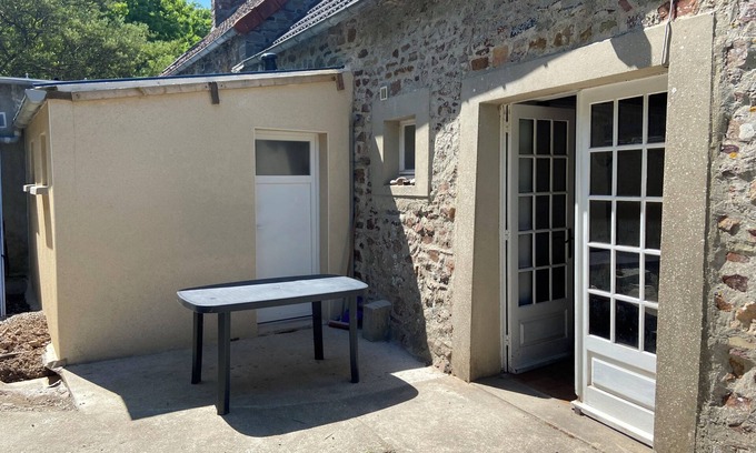 Heauville House | A Louer 600 Euros la Semaine Contact Heures Repas 0233521112