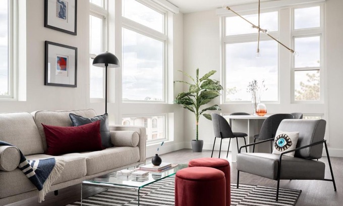 Highland House | A Luxe Point of View - Pet-Friendly - Zuni Lofts