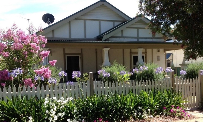 Central Mudgee House | A Market Place Mudgee * Exceptional Stay in Every Way