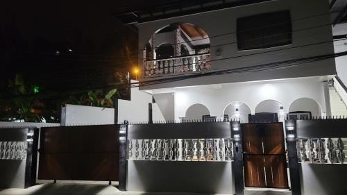 Diego Martin House | A Modern EscapeStyle Comfort and Convenience 3 bedroom