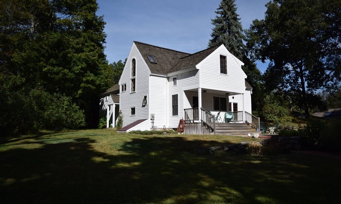 Waltham Other | A NEW ENGLAND ORIGINAL, 3-bedroom Colonial farmhouse, 3 min. from I90 & I95.