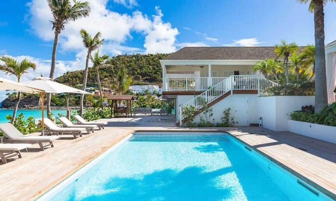 Anse des Flamands Villa | A nice 8 bedroom country house with spectacular beach view and private swimming
