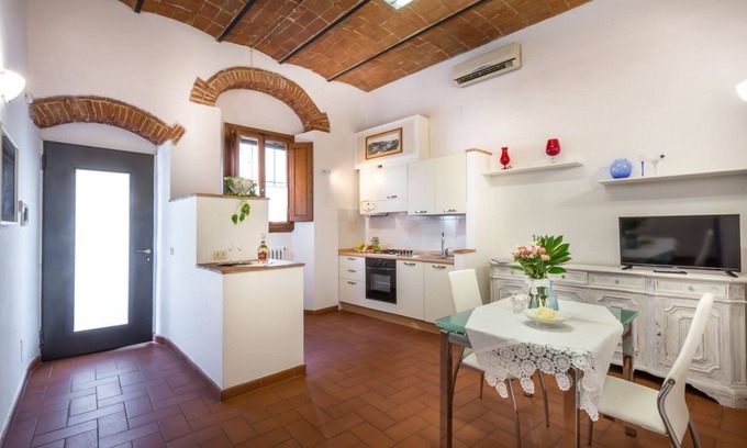 Isolotto Apartment | A nice apartment for rent near the Cascine Park by Mmega