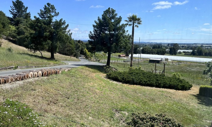 Interlaken House | A peaceful country home with sweeping view.
