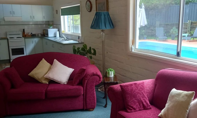Forster Apartment | A peaceful , relaxing acreage 10 minutes from beaches shopping and National Park