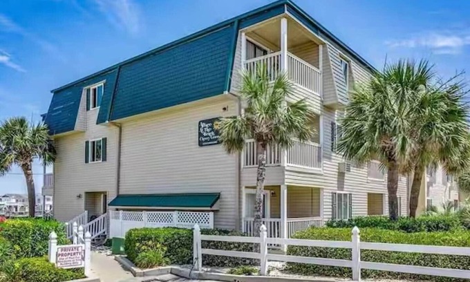 North Myrtle Beach Apartment | A Place at the Beach 3B