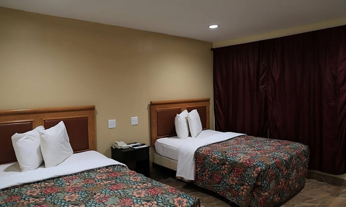 Beeville House | A Place You'll Surely Enjoy! Free Parking, Pets Allowed