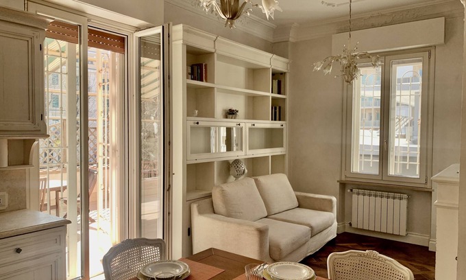 Quartiere XXXIV Lido di Ostia Levante Apartment | A Pochi Passi dal Mare, Ideale per le Famiglie, Grande Terrazza Attrezzata