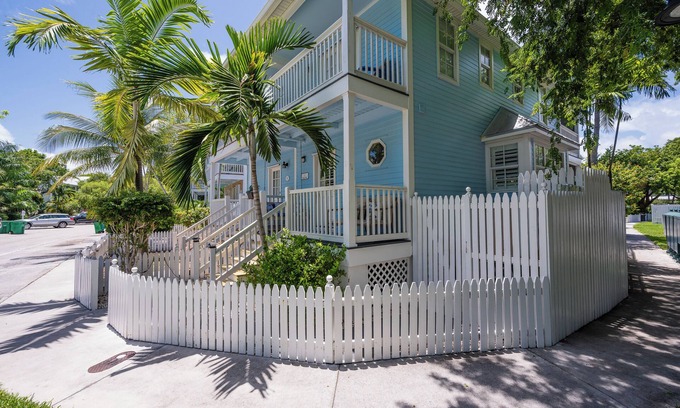Key West Condo | A Poolside Cabana at the Key West Golf Club!