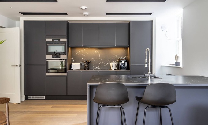 Malton Apartment | A premium stay that sleeps 4 guests in 2 bedrooms