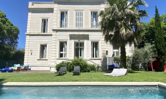 Mazargues House | A pretty house with a very pleasant garden in a lively neighbourhood.
